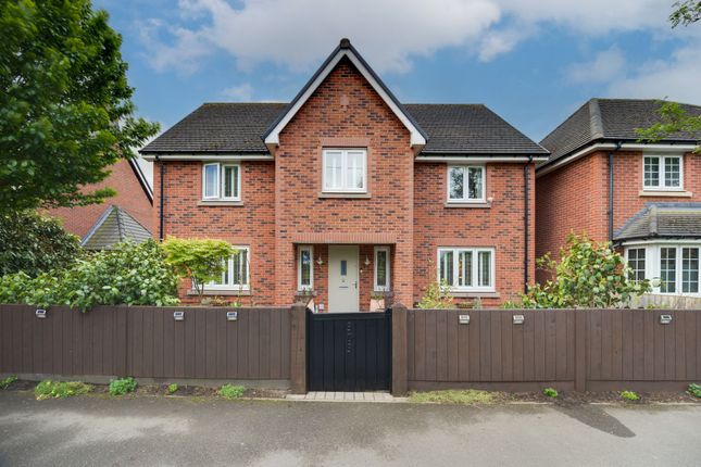 4 bed property, in Holmes Chapel Road, £525,000