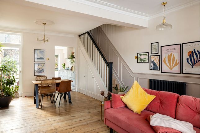 3 bed property, in Balfour Road, £625,000