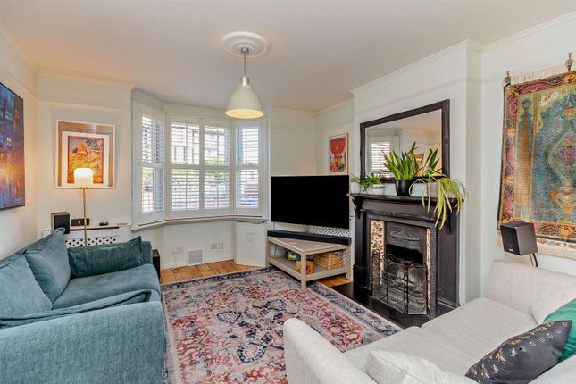 3 bed property, in Crown Street, £635,000