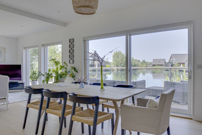 4 bed property, in Waters Edge, £1,150,000