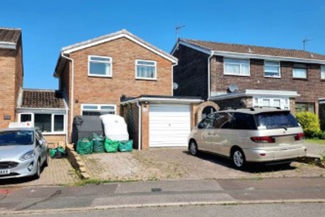 3 bed property, in Maes Talcen, £250,000