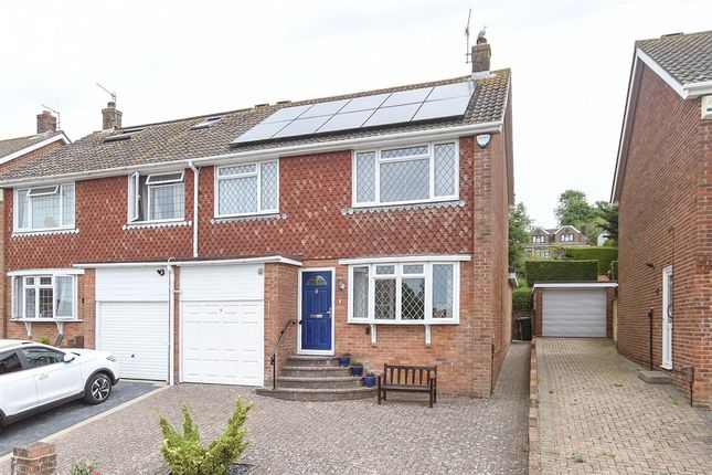 3 bed property, in Batemans Road, £450,000