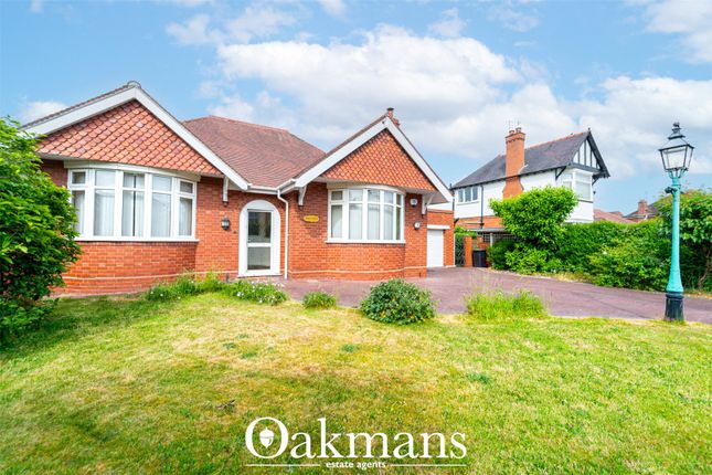 2 bed property, in Holly Road, £375,000