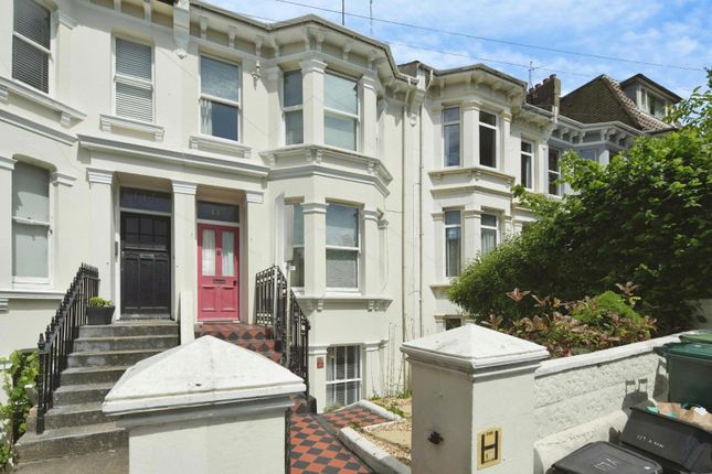 1 bed property, in Ditchling Rise, £280,000