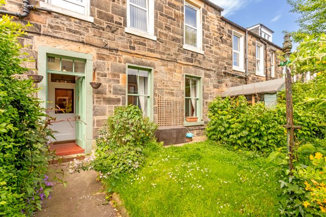 2 bed property, in 7 Elm Place, £225,000
