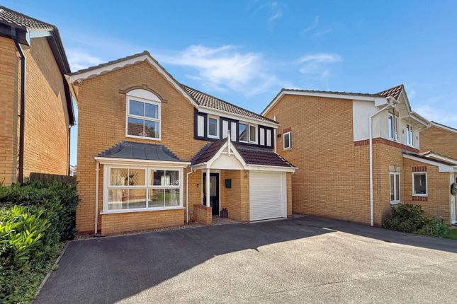 4 bed property, in Wellow Drive, £499,500