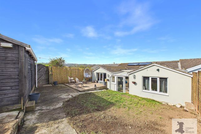 4 bed property, in Heol Y Wylan, £274,950