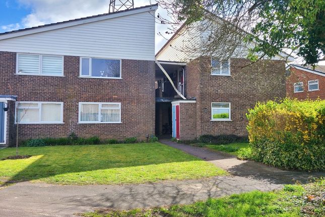 1 bed property, in Treagore Road, £100,000