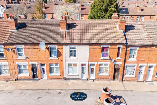 2 bed property, in Villiers Street, £135,000