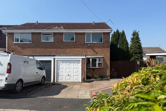 3 bed property, in Butterworth Close, £240,000