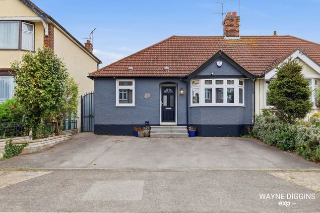2 bed property, in Lander Road, £400,000