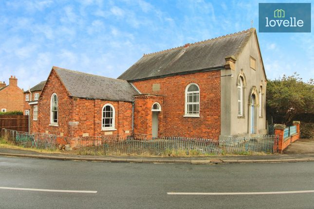 2 bed property, in Tinkle Street, £120,000