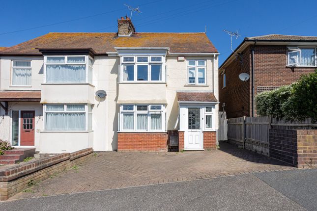 3 bed property, in Kent Road, £300,000