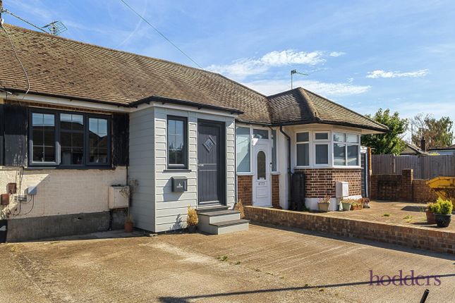 2 bed property, in Bramley Close, £375,000