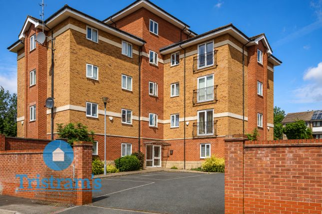 2 bed property, in Thorncliffe House, £135,000