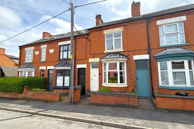 2 bed property, in Danvers Road, £220,000