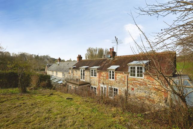 6 bed property, in ., £625,000