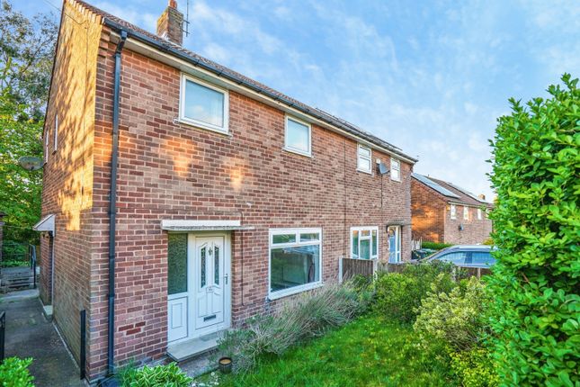 2 bed property, in Wellstone Rise, £175,000