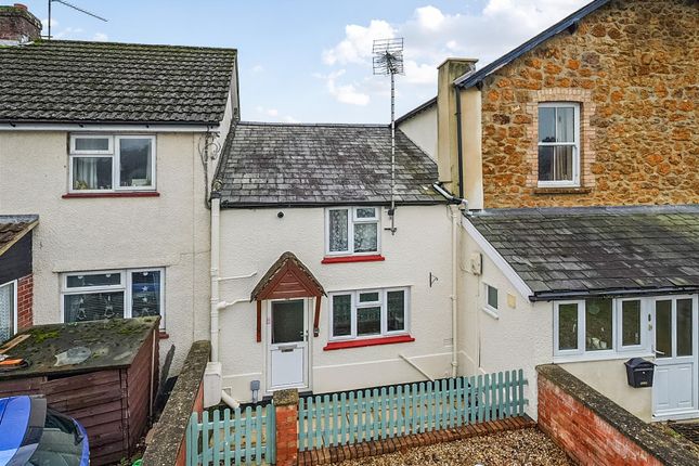 2 bed property, in Ditton Street, £95,000