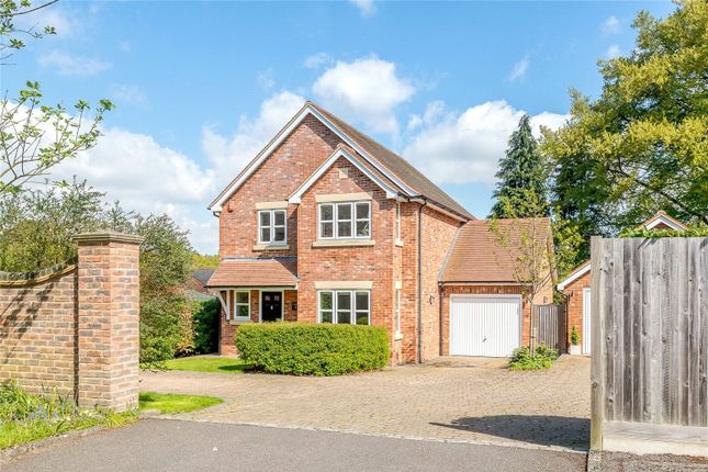 4 bed property, in Napper Close, £675,000