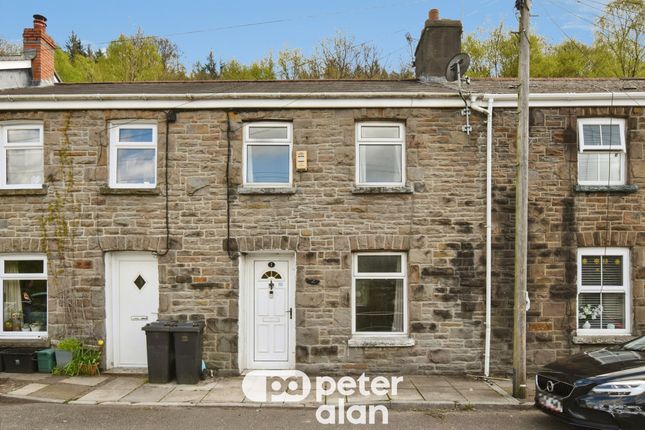 3 bed property, in Cardiff Road, £120,000