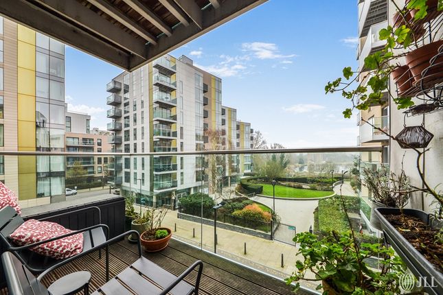 3 bed property, in Goodchild Road, £600,000