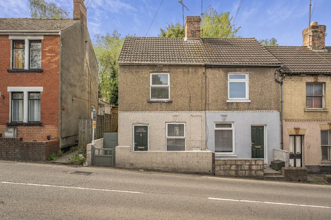 2 bed property, in Kingshill Road, £160,000
