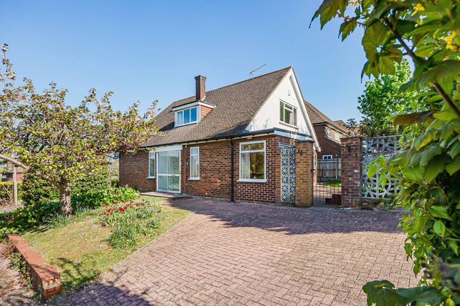 3 bed property, in Amersham Hill Gardens, £575,000