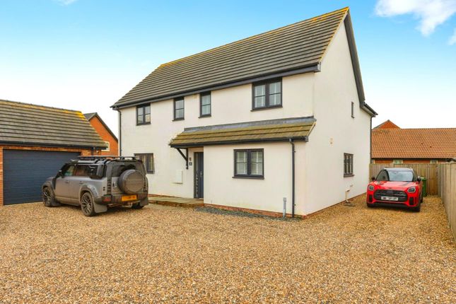 4 bed property, in The Conifers, £550,000