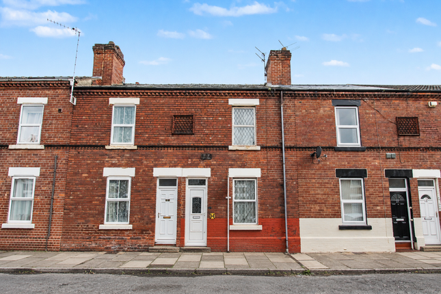 2 bed property, in 19 Don Street, £15,000