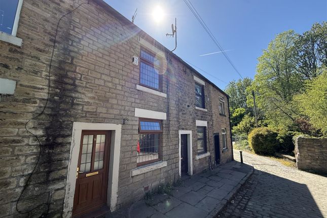 2 bed property, in Higher Tame Street, £149,950
