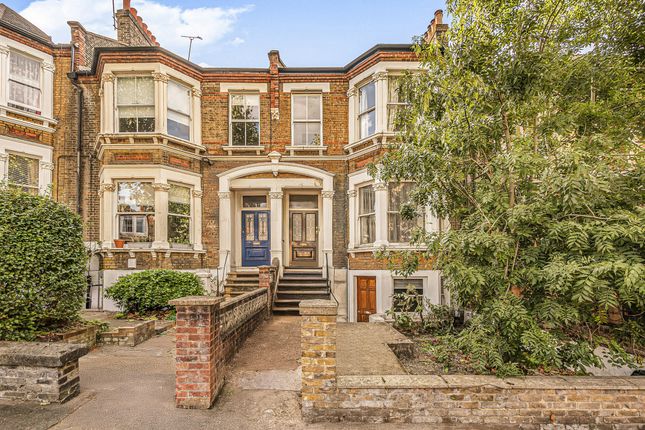 2 bed property, in Jerningham Road, £475,000