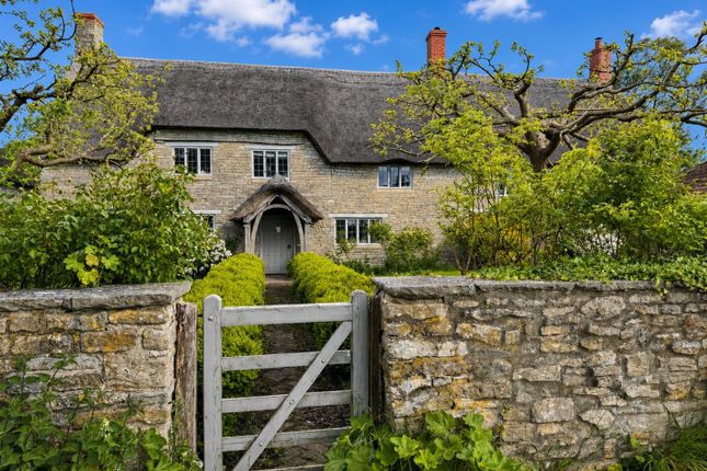 4 bed property, in Wales, £675,000