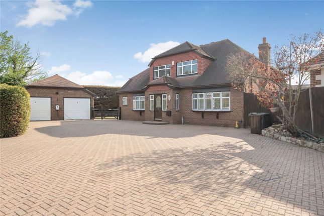 4 bed property, in Barn End Drive, £925,000