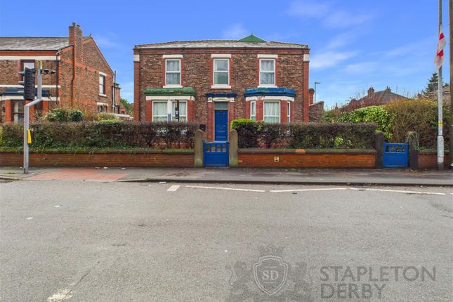 5 bed property, in Manchester Road, £500,000
