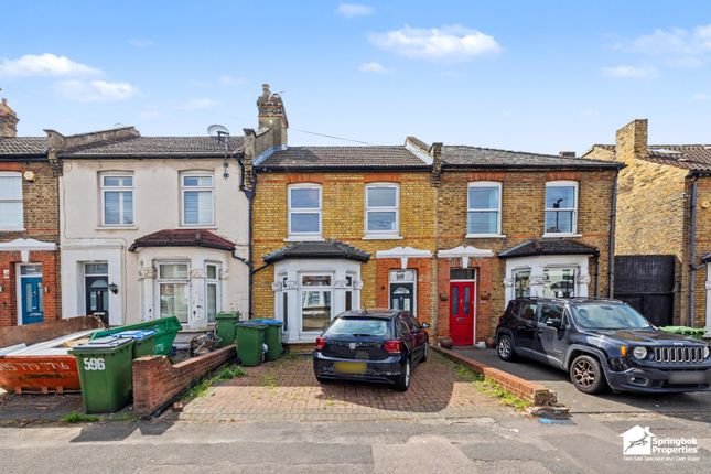 3 bed property, in Rochester Way, £460,000