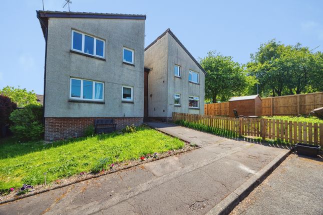 1 bed property, in Alyth Drive, £68,000