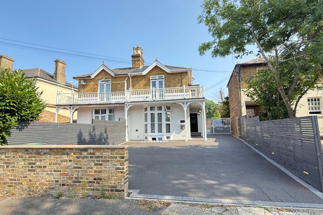 5 bed property, in Sussex Place, £1,000,000