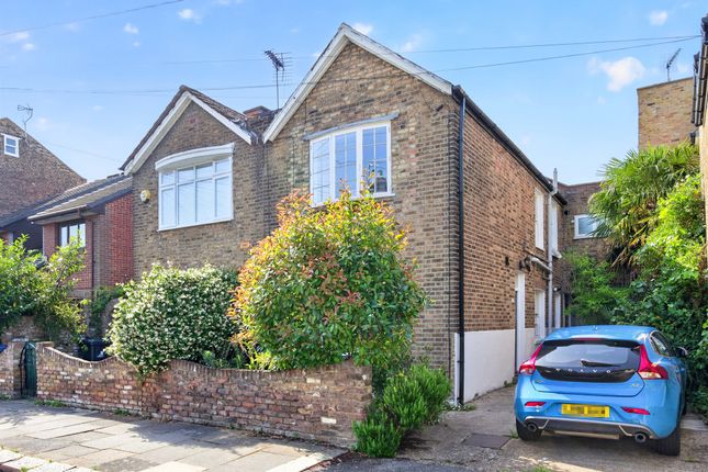 2 bed property, in Rothschild Road, £700,000