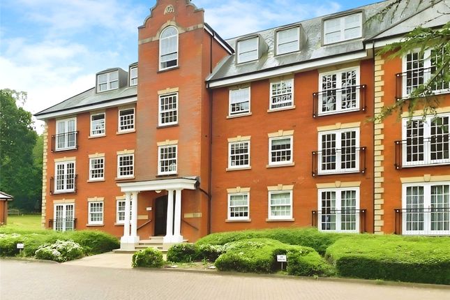 2 bed property, in Montague Close, £279,950