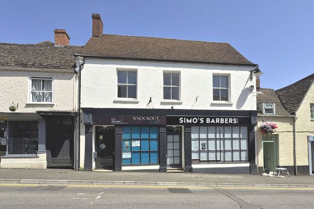 2 bed property, in Long Street, £170,000