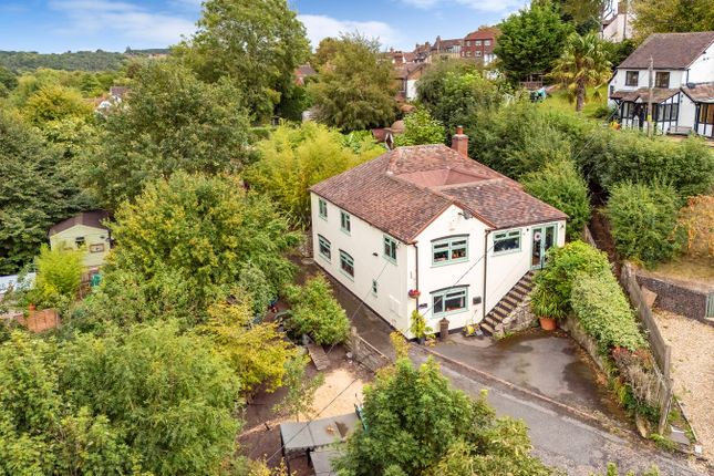 4 bed property, in Sycamore Road, £525,000