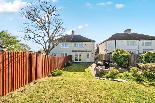 3 bed property, in Lancing Road, £600,000