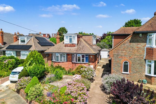 3 bed property, in Windmill Close, £625,000