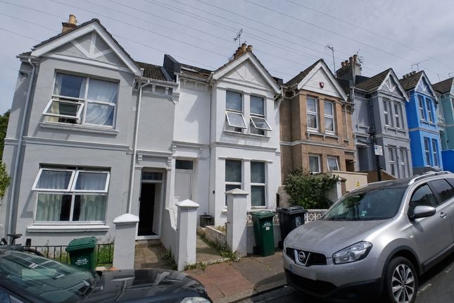 6 bed property, in Brading Road, £585,000