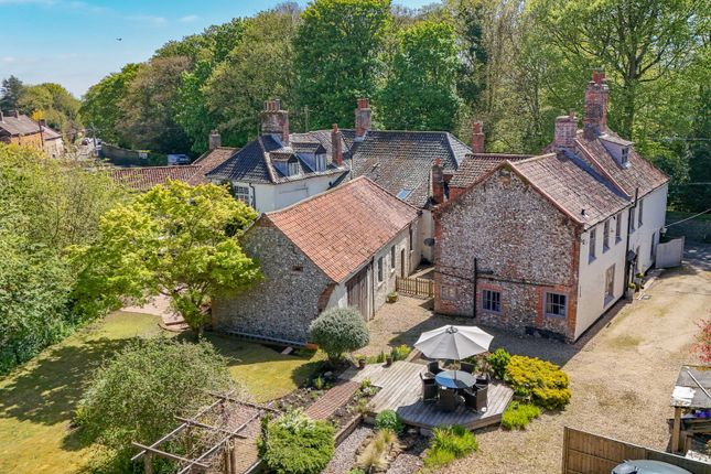 4 bed property, in Chequers Street, £895,000
