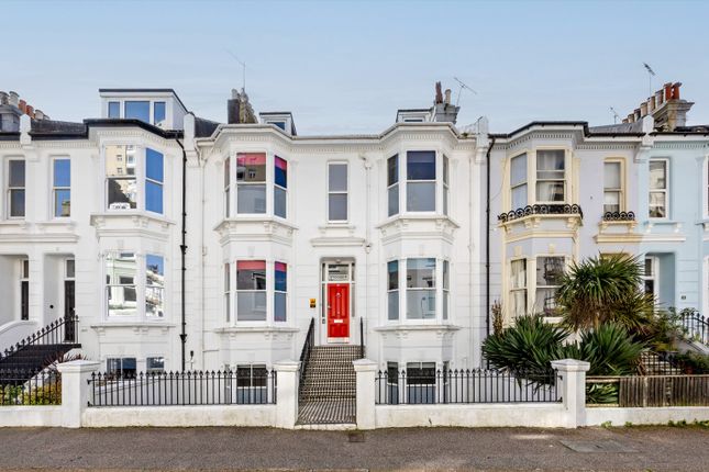 9 bed property, in 25 St. Georges Terrace, £1,250,000