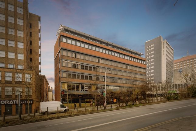 1 bed property, in Maid Marian Way, £40,000