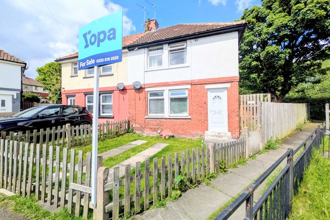 2 bed property, in Lambourne Avenue, £120,000