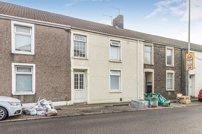 3 bed property, in Park Street, £145,000
